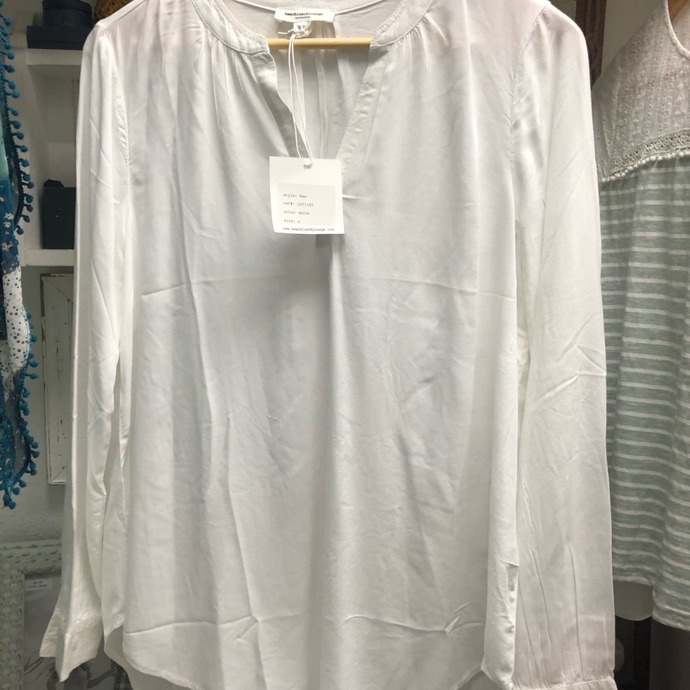 Beachlunchlounge White Bee Split Neck Blouse - image 6